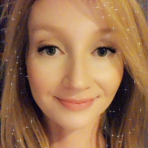 Meet your Posher, Mackenzie - Picture 1 of 8